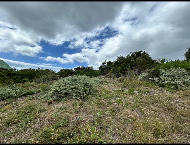 725M² VACANT LAND FOR SALE IN PARADISE BEACH